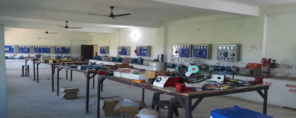 Ramnaresh Private ITI [2751], GHAZIPUR