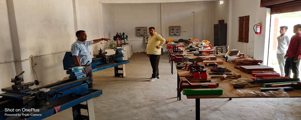 Ramnaresh Private ITI [2751], GHAZIPUR